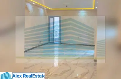 Apartment - 3 Bedrooms - 2 Bathrooms for rent in Mohamed Fawzy Moaz St. - Smouha - Hay Sharq - Alexandria