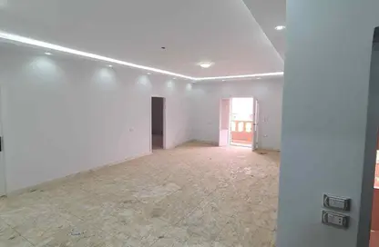 Apartment - 3 Bedrooms - 2 Bathrooms for sale in Al Central St. - El Ordoneya District - 10th of Ramadan City - Sharqia