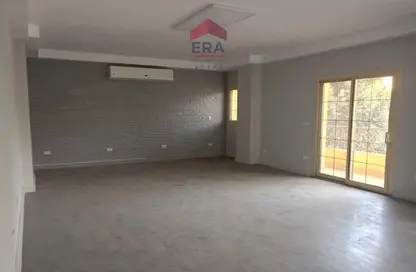 Office Space - Studio - 4 Bathrooms for rent in Degla - Hay El Maadi - Cairo