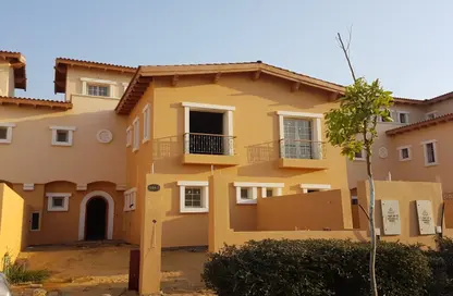 Townhouse - 3 Bedrooms - 3 Bathrooms for sale in Hyde Park - New Cairo City - Cairo