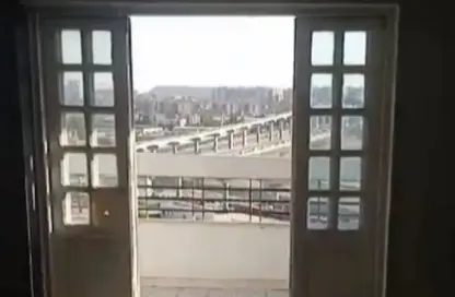 شقة - 4 غرف نوم - 3 حمامات للبيع في شارع زكريا عثمان - المنطقة الثامنة - مدينة نصر - القاهرة