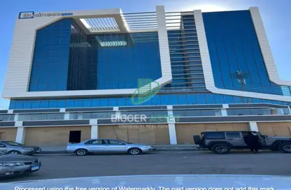 مساحات مكتبية - استوديو - 4 حمامات للايجار في بيزنس بلاس - شارع التسعين الشمالي - التجمع الخامس - مدينة القاهرة الجديدة - القاهرة