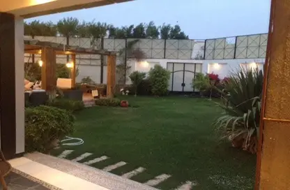 فيلا - 5 غرف نوم - 5 حمامات للبيع في مدينة الشروق - القاهرة