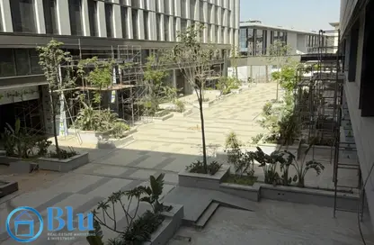 Office Space - Studio - 2 Bathrooms for sale in Park St. - Ring Road - The 5th Settlement - New Cairo City - Cairo