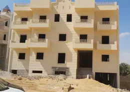 شقة - 3 غرف نوم - 3 حمامات للبيع في حي النادي - مدينة الشروق - القاهرة