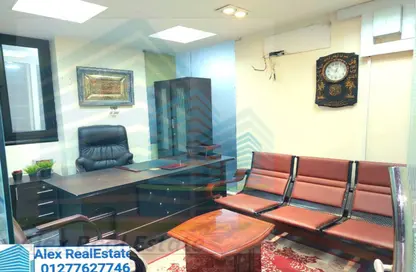 Office Space - Studio - 2 Bathrooms for rent in Smouha Square - Smouha - Hay Sharq - Alexandria