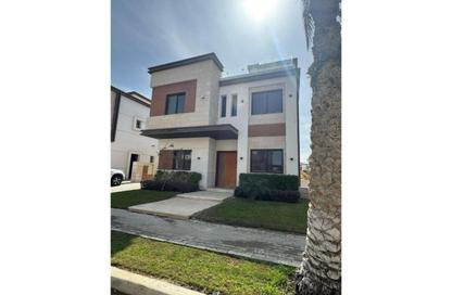 Townhouse - 4 Bedrooms - 3 Bathrooms for sale in Azzar - 5th Settlement Compounds - The 5th Settlement - New Cairo City - Cairo