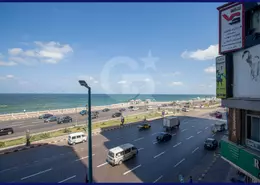 شقة - 3 غرف نوم - 2 حمامات للبيع في كامب شيزار - حي وسط - الاسكندرية
