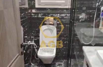 Apartment - 3 Bedrooms - 2 Bathrooms for sale in 6th Neighborhood - 3rd District East - Shorouk City - Cairo