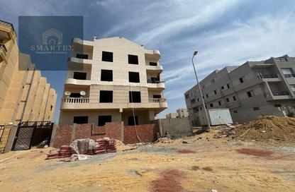 Apartment - 2 Bedrooms - 2 Bathrooms for sale in Ninth Neighborhood - 3rd District East - Shorouk City - Cairo