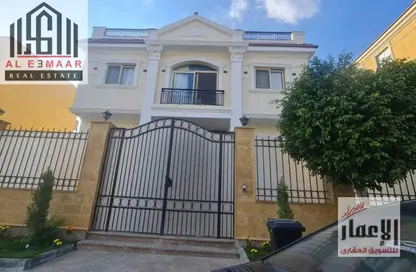 Villa - 7 Bedrooms - 7 Bathrooms for sale in Mena Garden City - Al Motamayez District - 6 October City - Giza