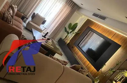 Apartment - 3 Bedrooms - 3 Bathrooms for sale in Mohamed Kamel Al Harouny St. - 6th Zone - Nasr City - Cairo