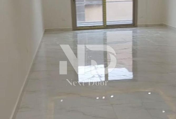 8403594 - Property Image 2