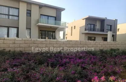 Villa - 4 Bedrooms - 5 Bathrooms for sale in Swan Lake Residence - 5th Settlement Compounds - The 5th Settlement - New Cairo City - Cairo