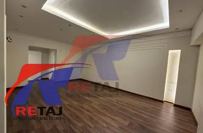 شقة - 3 غرف نوم - 3 حمامات للبيع في شارع عباس العقاد - المنطقة الأولى - مدينة نصر - القاهرة