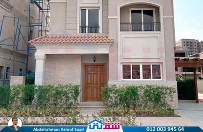 فيلا - 7 غرف نوم - 5 حمامات للبيع في مروج - سموحة - حي شرق - الاسكندرية