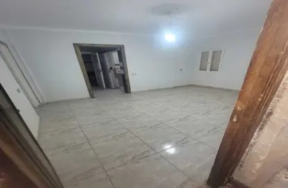 Apartment - 2 Bedrooms - 1 Bathroom for sale in 13th District - Sheikh Zayed City - Giza
