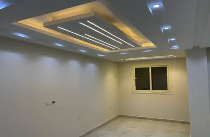 Apartment - 3 Bedrooms - 3 Bathrooms for sale in Al Hekma St. - Sheikh Zayed City - Giza