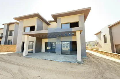 Villa - 4 Bedrooms - 5 Bathrooms for sale in Swan Lake Residence - 5th Settlement Compounds - The 5th Settlement - New Cairo City - Cairo