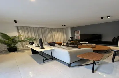Villa - 3 Bedrooms - 3 Bathrooms for sale in Tawny Hyde Park - 6 October Compounds - 6 October City - Giza