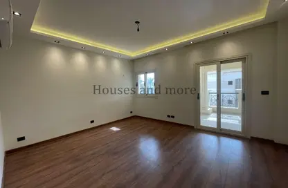 فيلا - 4 غرف نوم - 4 حمامات للبيع في رويال سيتي - كمبوندات الشيخ زايد - الشيخ زايد - الجيزة