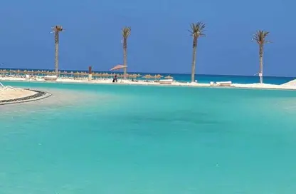 شاليه - 2 غرف نوم - 2 حمامات للبيع في دايركشن وايت - راس الحكمة - الساحل الشمالي