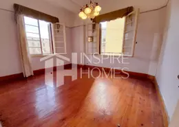 Apartment - 5 Bedrooms - 2 Bathrooms for rent in Mostafa Abd Al Rahman St. - El Mansheya - Hay El Gomrok - Alexandria