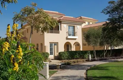 Apartment - 2 Bedrooms - 3 Bathrooms for sale in Garden Residence - Hyde Park - New Cairo City - Cairo