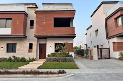 Villa - 5 Bedrooms - 5 Bathrooms for sale in Azzar - 5th Settlement Compounds - The 5th Settlement - New Cairo City - Cairo