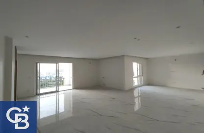 Apartment - 3 Bedrooms - 2 Bathrooms for sale in Hyde Park - New Cairo City - Cairo