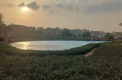 Villa - 3 Bedrooms - 5 Bathrooms for sale in Mivida - 5th Settlement Compounds - The 5th Settlement - New Cairo City - Cairo