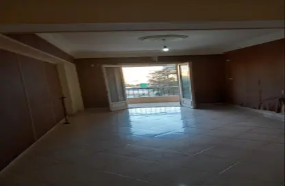 Apartment - 3 Bedrooms - 2 Bathrooms for sale in Hassan Ma'moon St. - 6th Zone - Nasr City - Cairo