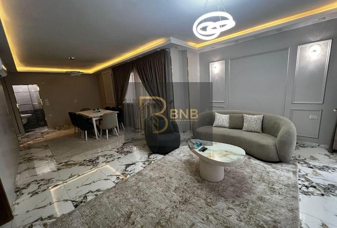 8438680 - Property Image 2