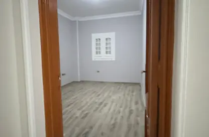 Apartment - 3 Bedrooms - 2 Bathrooms for rent in El Yasmeen 5 - El Yasmeen - New Cairo City - Cairo