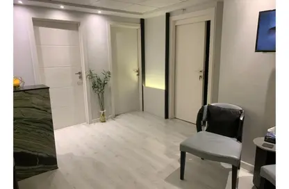 Clinic - Studio - 1 Bathroom for sale in Arkan Plaza - 26th of July Corridor - Sheikh Zayed City - Giza