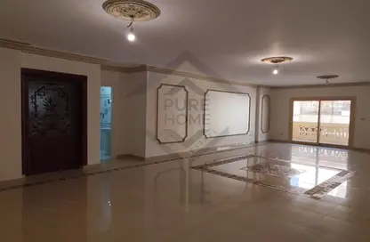Apartment - 4 Bedrooms - 3 Bathrooms for rent in Tout Ankh Amoun St. - Smouha - Hay Sharq - Alexandria