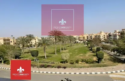 Roof - 5 Bedrooms - 6 Bathrooms for sale in Street 53 - District 2 - The 5th Settlement - New Cairo City - Cairo