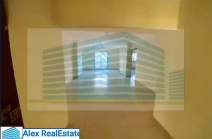 Apartment - 3 Bedrooms - 3 Bathrooms for rent in Smouha Square - Smouha - Hay Sharq - Alexandria