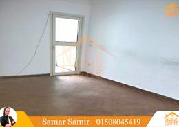 شقة - 3 غرف نوم - 3 حمامات for للايجار in شارع ابو قير - سبورتنج - حي شرق - الاسكندرية