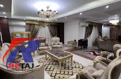 شقة - 3 غرف نوم - 2 حمامات للايجار في شارع عباس العقاد - المنطقة الأولى - مدينة نصر - القاهرة