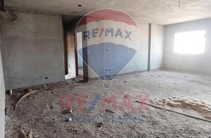 Apartment - 3 Bedrooms - 2 Bathrooms for sale in Al Gomhoria Street - Al Mansoura - Al Daqahlya