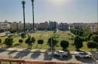 Apartment - 3 Bedrooms - 2 Bathrooms for sale in Al Narges 1 - Al Narges - New Cairo City - Cairo