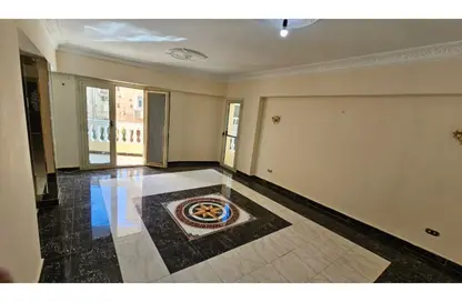 Apartment - 3 Bedrooms - 1 Bathroom for sale in 7th District - Sheikh Zayed City - Giza