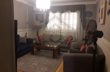 Apartment - 3 Bedrooms - 2 Bathrooms for sale in Abd Al Hameed El Deeb St. - Tharwat - Hay Sharq - Alexandria
