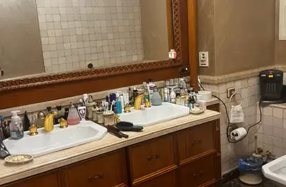 Villa - 7+ Bedrooms - 4 Bathrooms for sale in Al Rehab - New Cairo City - Cairo