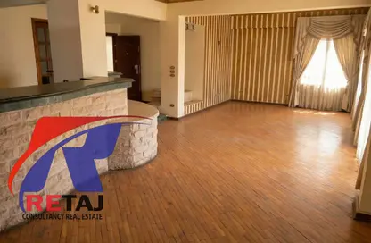 Apartment - 3 Bedrooms - 2 Bathrooms for sale in Dr Abd Al Shafy Mohamed St. - Al Hadiqah Al Dawliyah - 7th District - Nasr City - Cairo Apartment - 3 Bedrooms - 2 Bathrooms for sale in Dr Abd Al Shafy Mohamed St. - Al Hadiqah Al Dawliyah - 7th District - Nasr City - Cairo