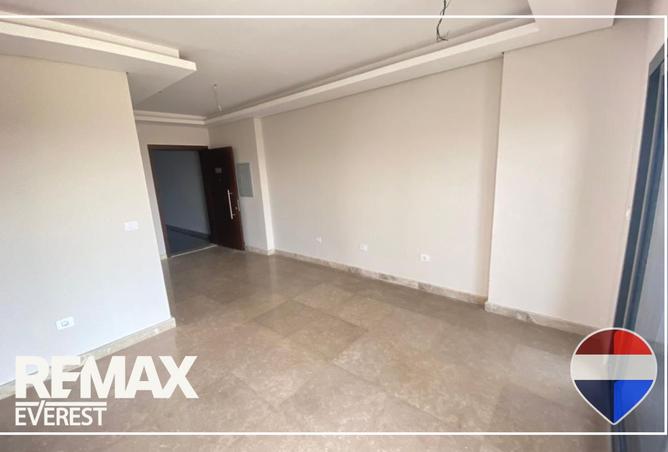 8366200 - Property Image 3