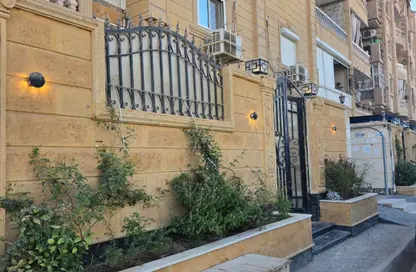 Apartment - 3 Bedrooms - 3 Bathrooms for sale in Hadayek El Ahram - Giza
