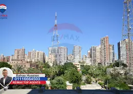 Apartment - 3 Bedrooms - 2 Bathrooms for sale in Mostafa Fahmy St. - Glim - Hay Sharq - Alexandria