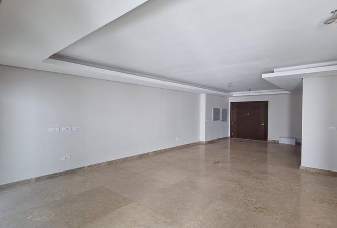 8043589 - Property Image 2